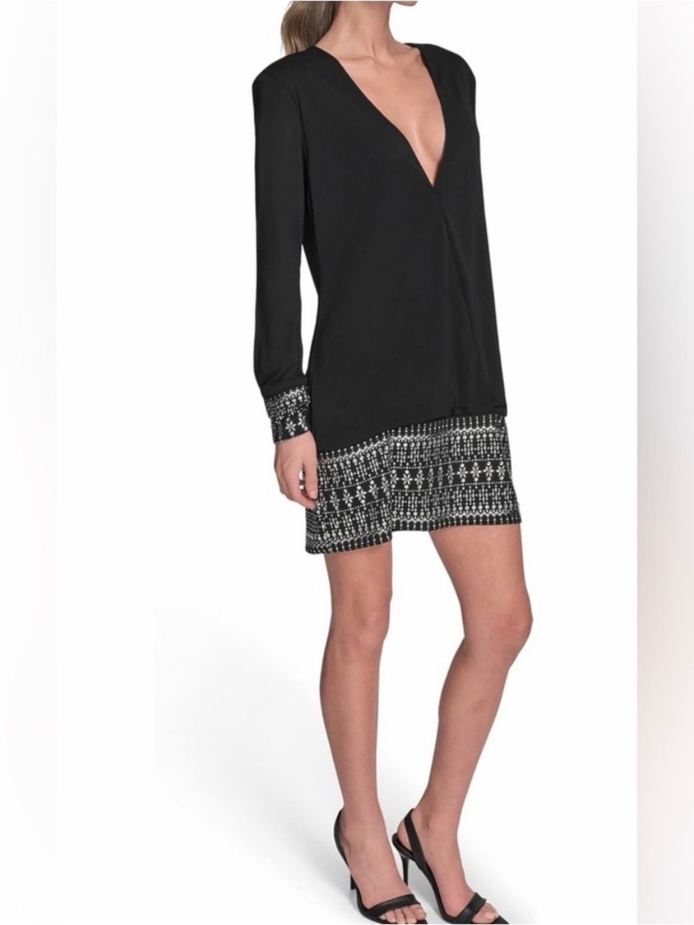 BCBG Women's Long Sleeve Plunge V-Neck Stretch Bodycon Mini Dress